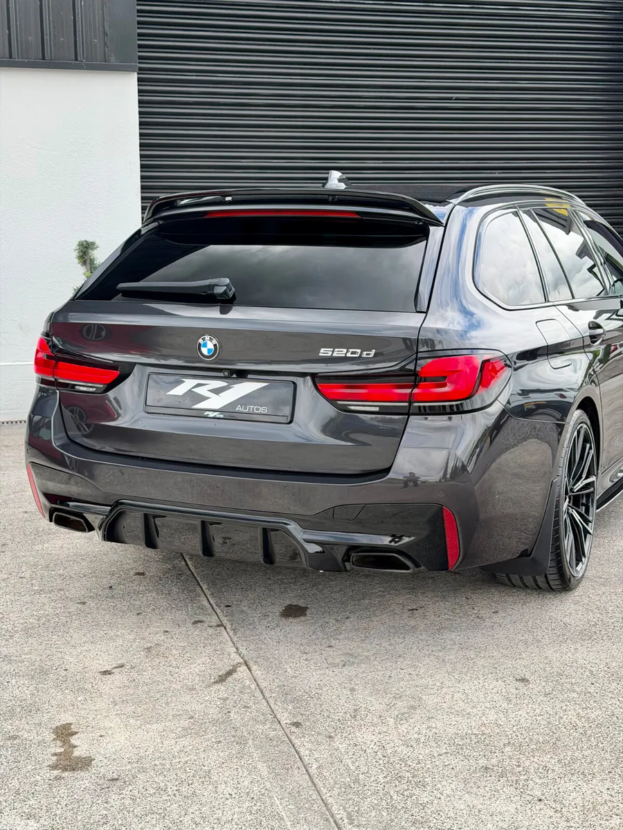 BMW 5-Series Estate, Diesel, 2021, Grey