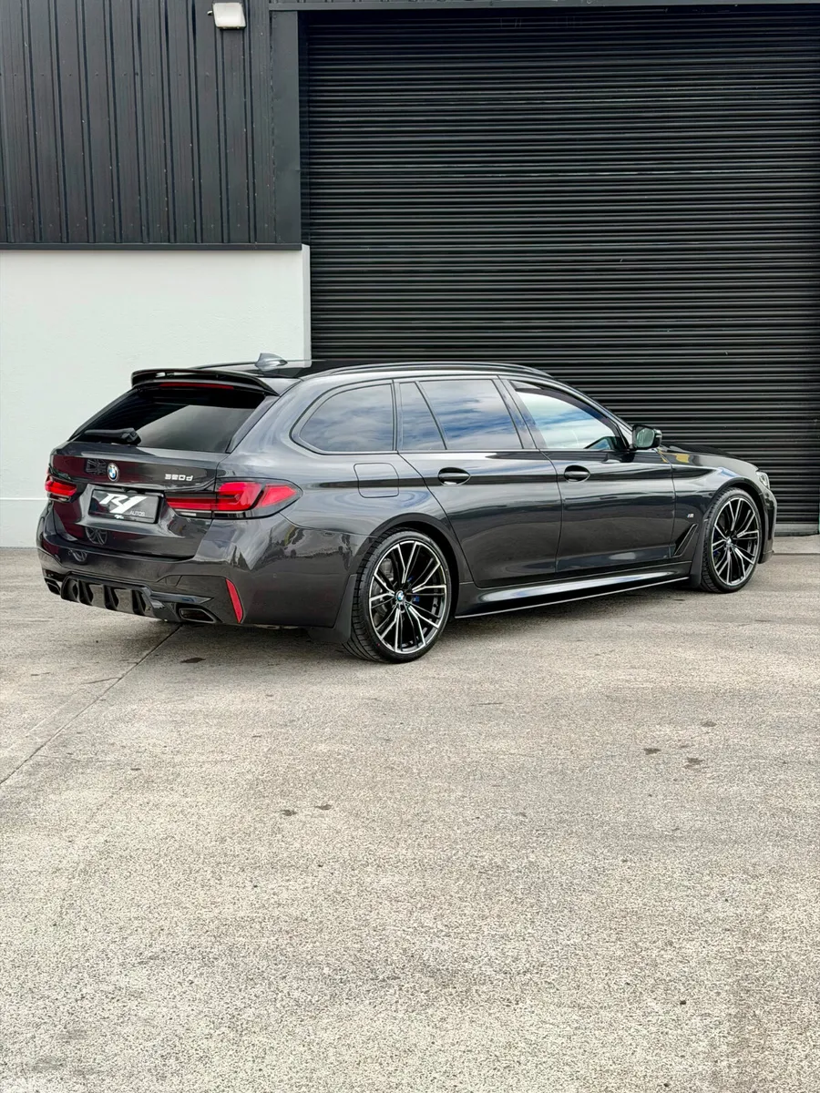 BMW 5-Series Estate, Diesel, 2021, Grey