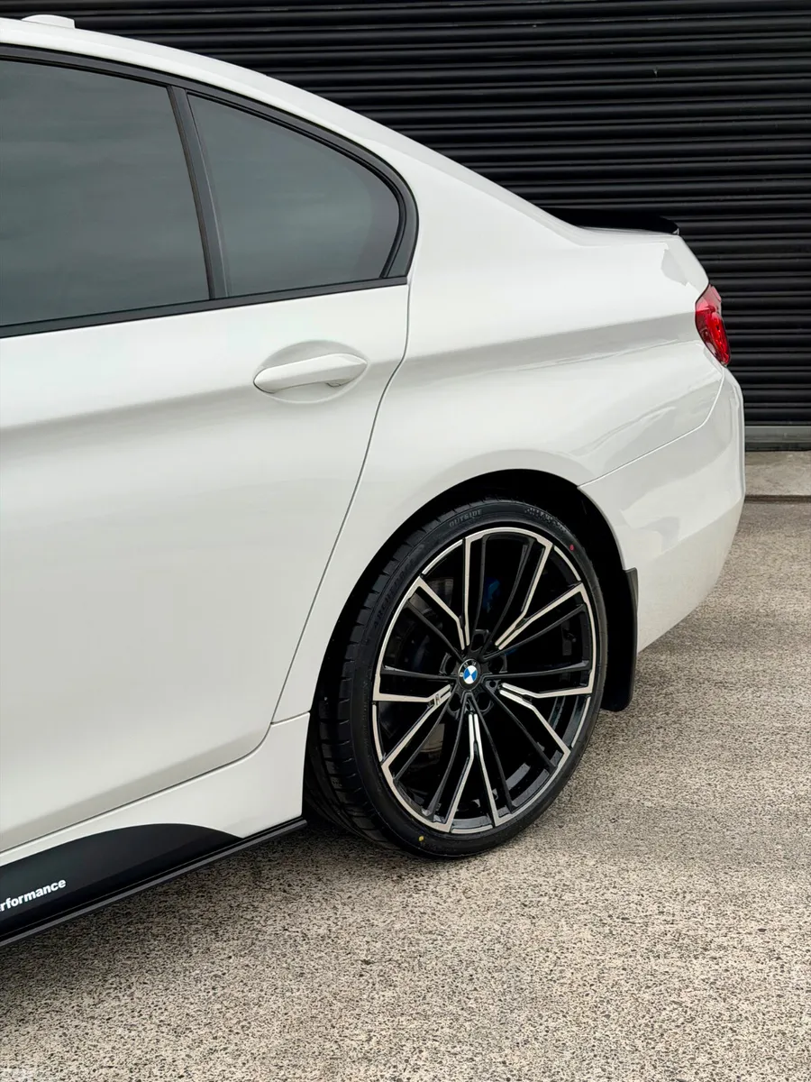 BMW 5-Series Saloon, Diesel, 2016, White