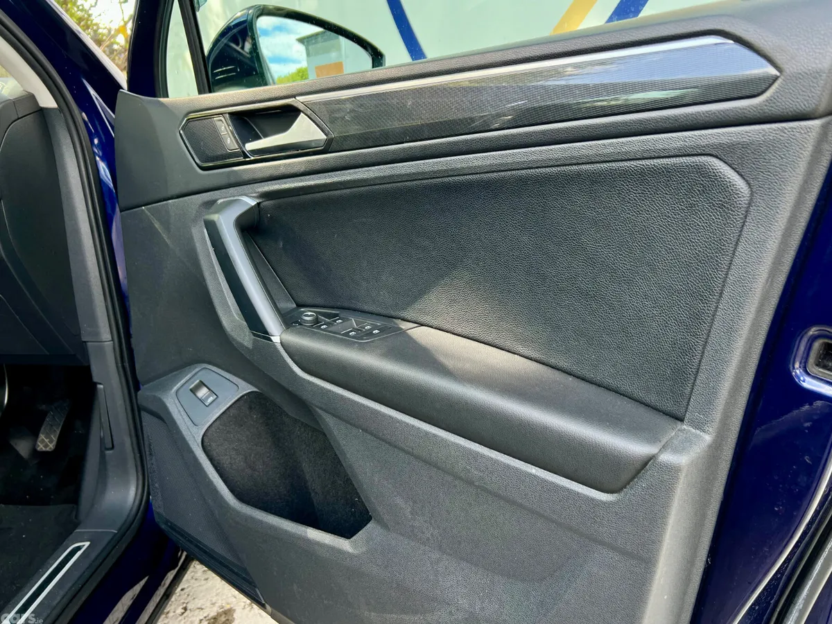 Volkswagen Tiguan SUV, Petrol, 2018, Blue