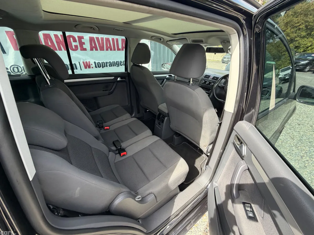 Volkswagen Touran MPV, Diesel, 2015, Black