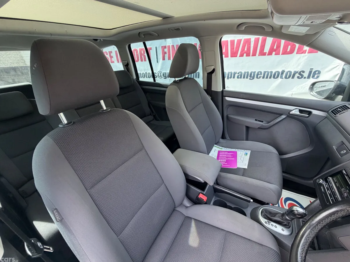 Volkswagen Touran MPV, Diesel, 2015, Black