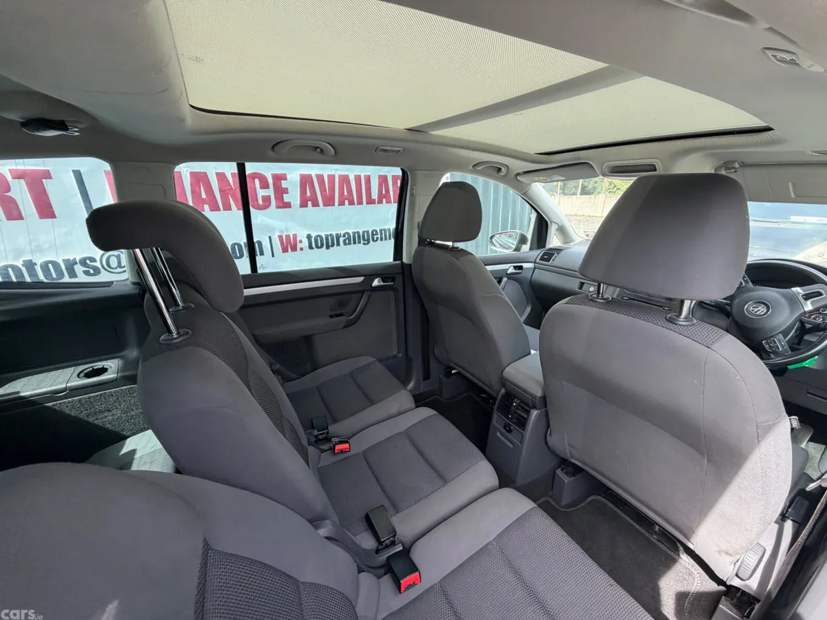 Volkswagen Touran MPV, Diesel, 2015, Black