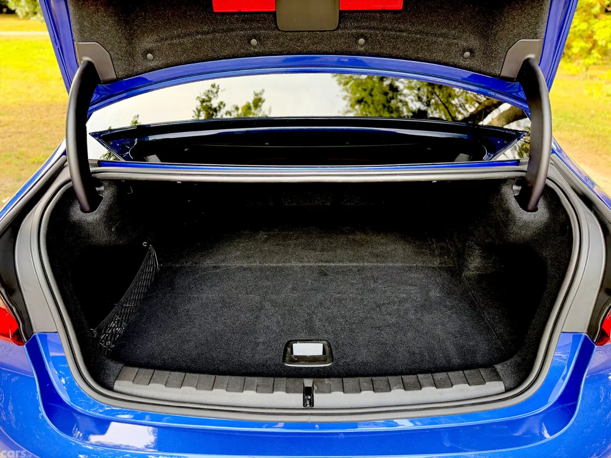 BMW 3-Series Saloon, Petrol Plug-in Hybrid, 2024, Blue