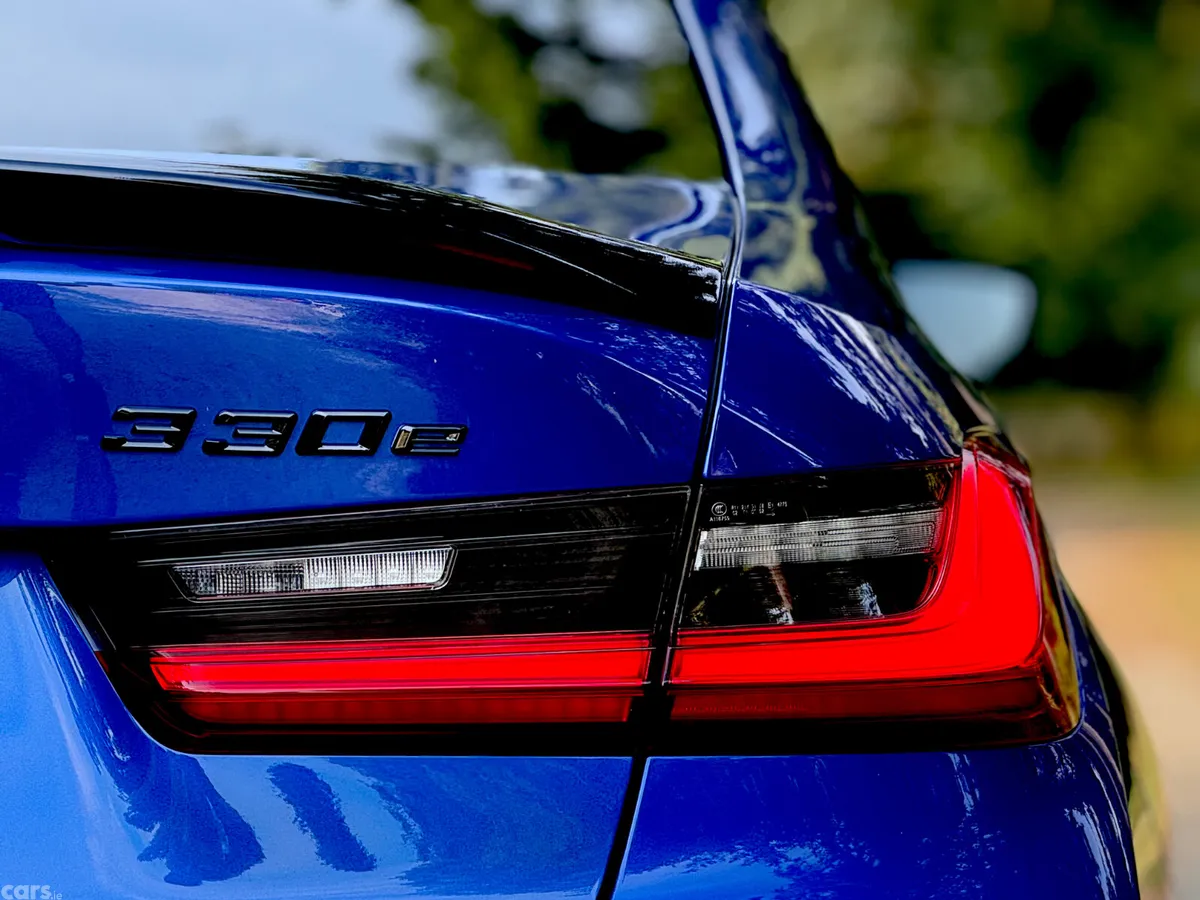 BMW 3-Series Saloon, Petrol Plug-in Hybrid, 2024, Blue