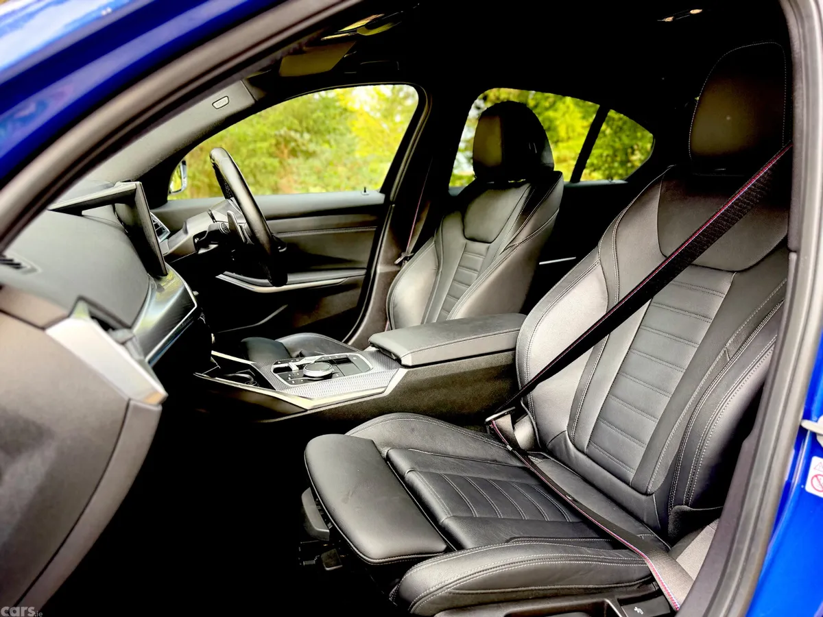 BMW 3-Series Saloon, Petrol Plug-in Hybrid, 2024, Blue