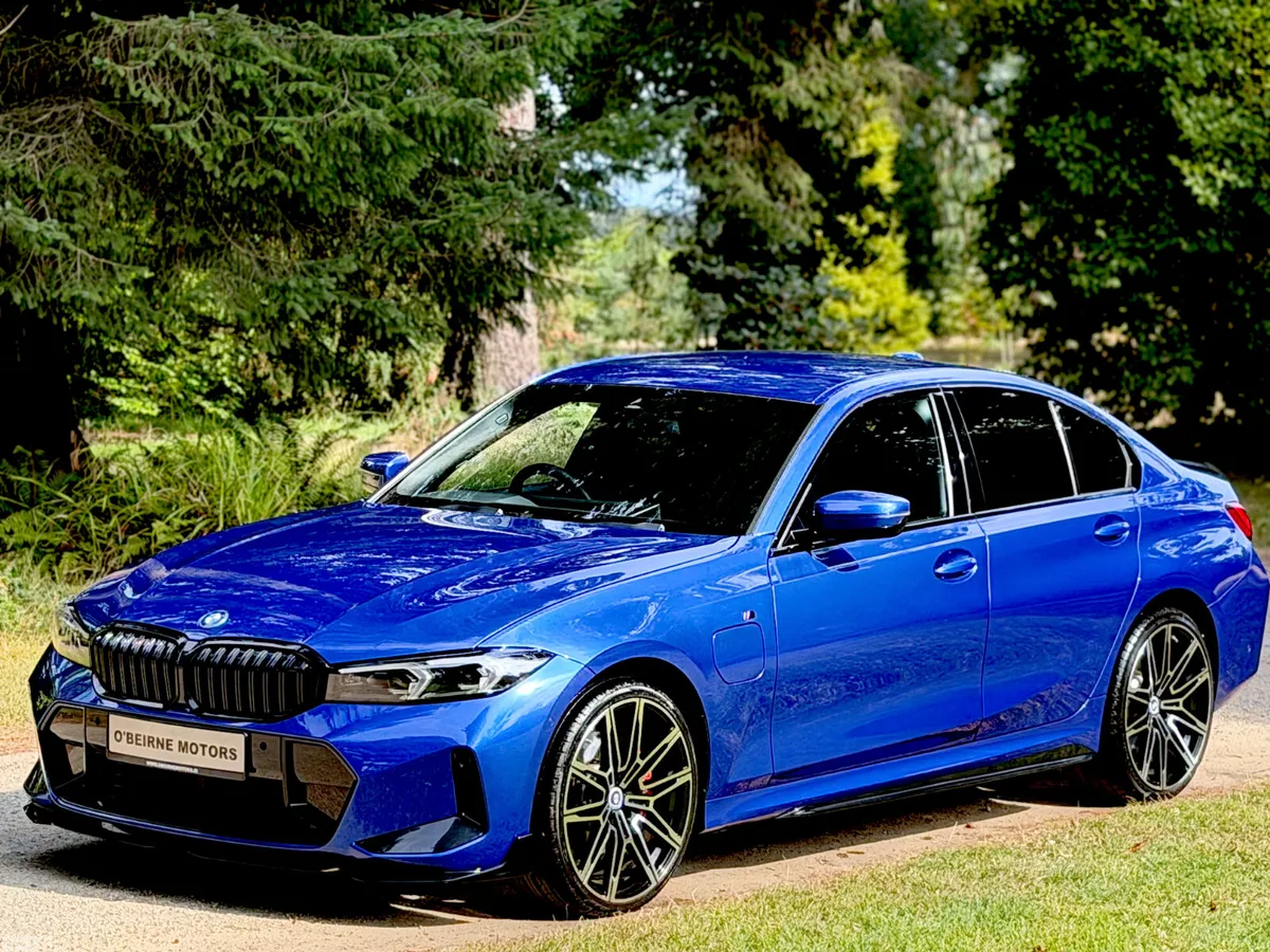 BMW 3-Series Saloon, Petrol Plug-in Hybrid, 2024, Blue