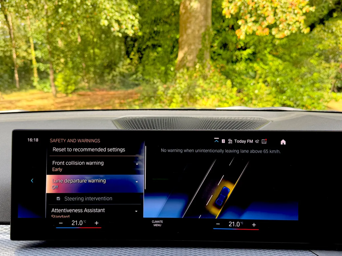 BMW 3-Series Saloon, Petrol Plug-in Hybrid, 2024, Blue
