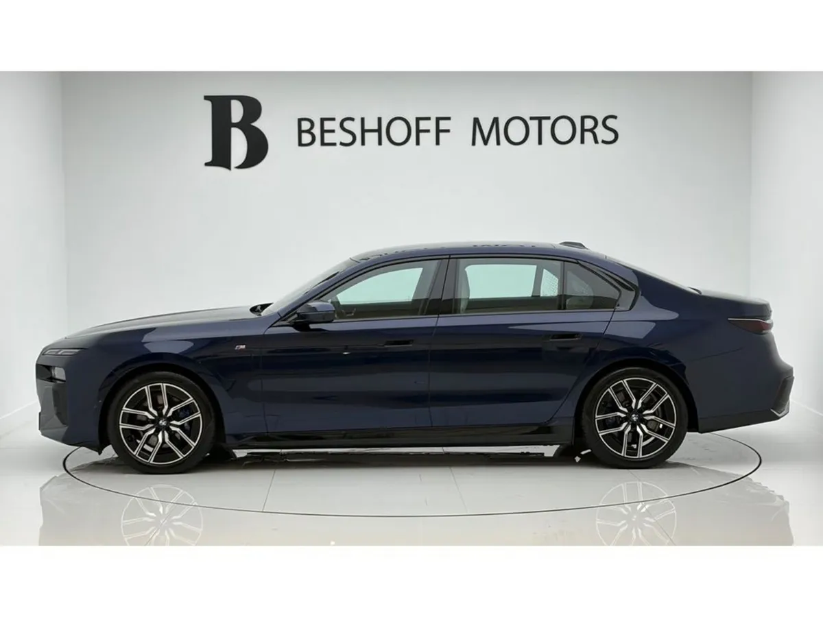 BMW 7-Series Saloon, Petrol Plug-in Hybrid, 2025, Blue