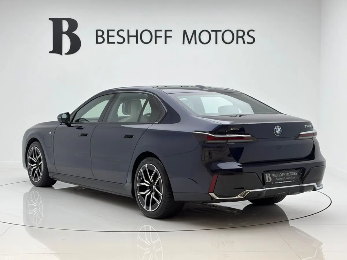 BMW 7-Series Saloon, Petrol Plug-in Hybrid, 2025, Blue