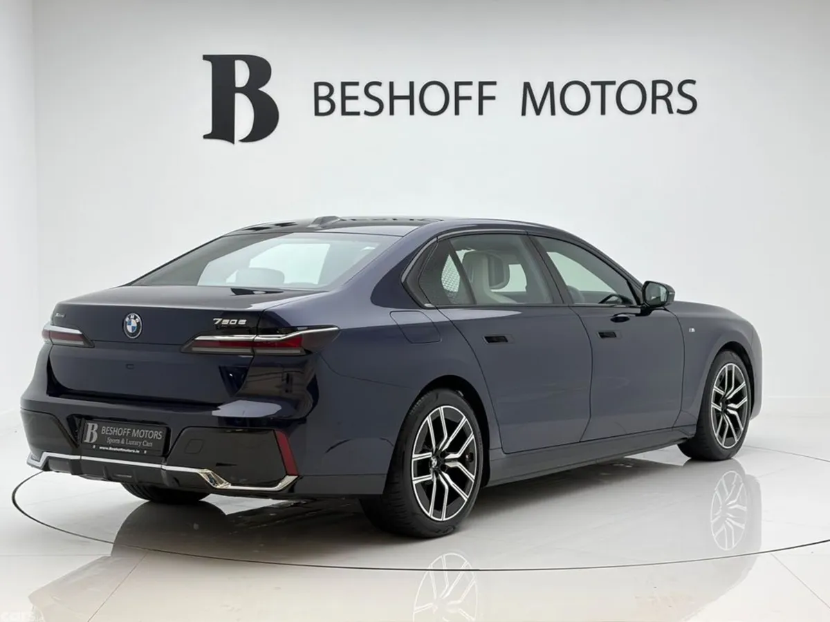 BMW 7-Series Saloon, Petrol Plug-in Hybrid, 2025, Blue