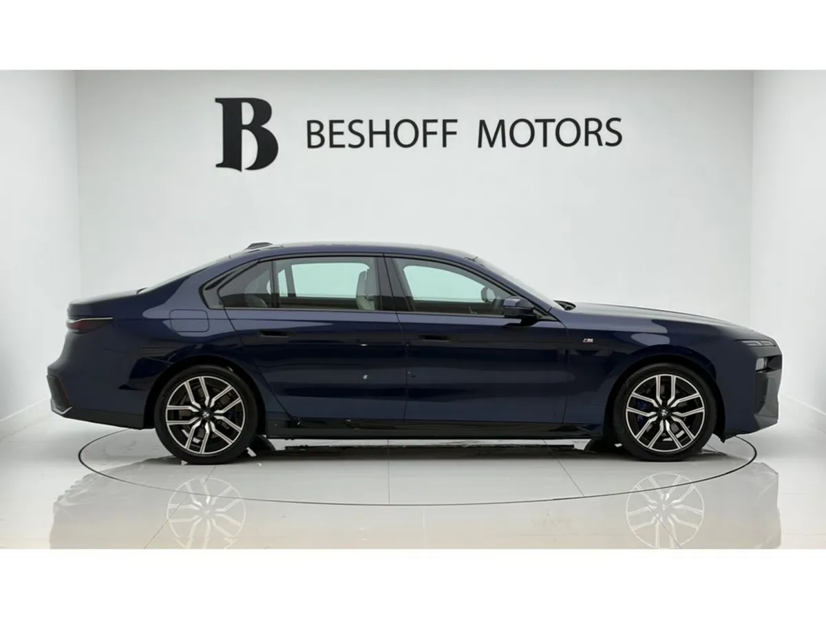 BMW 7-Series Saloon, Petrol Plug-in Hybrid, 2025, Blue