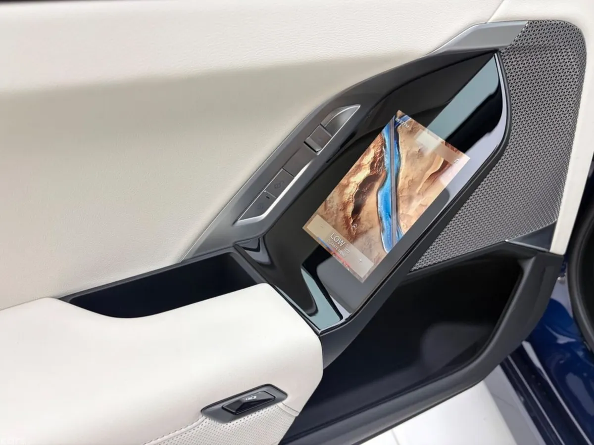 BMW 7-Series Saloon, Petrol Plug-in Hybrid, 2025, Blue