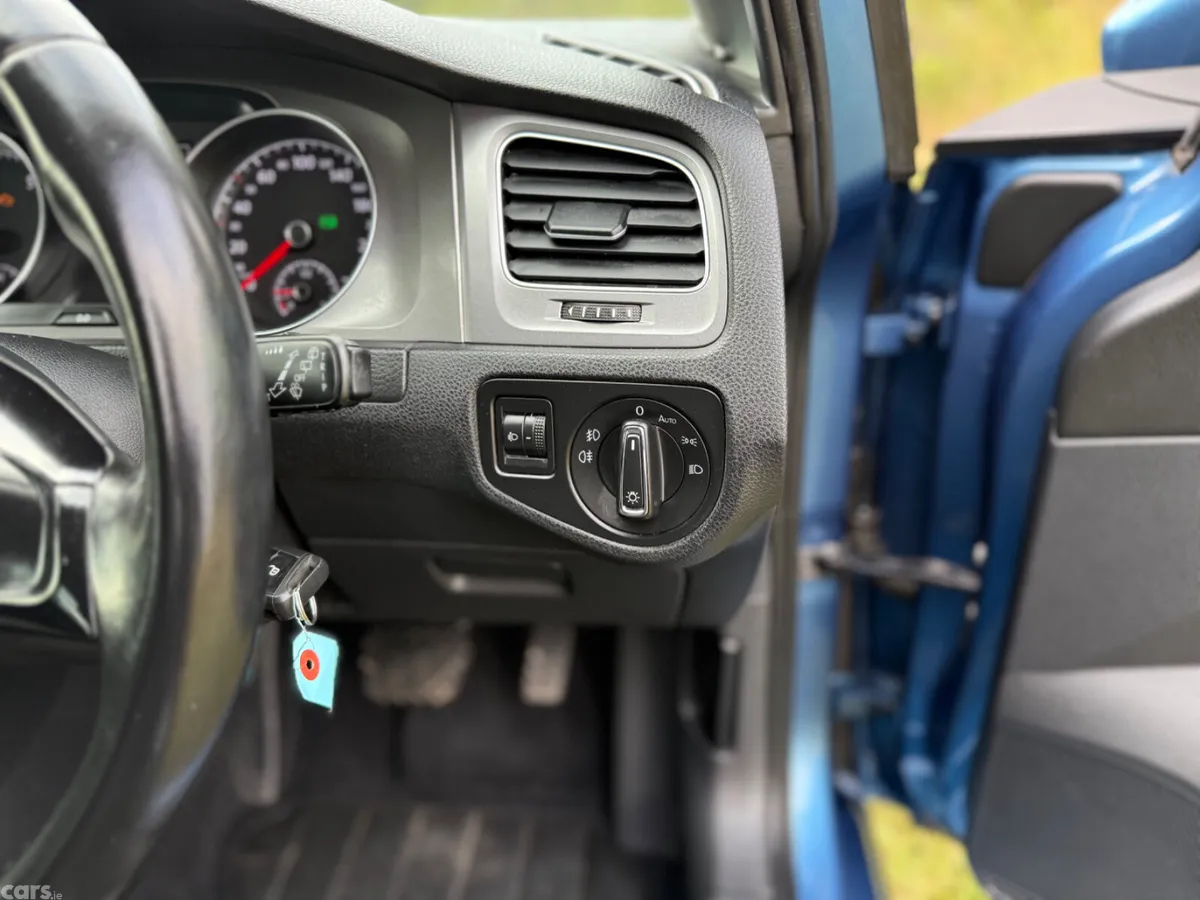Volkswagen Golf Hatchback, Petrol, 2015, Blue