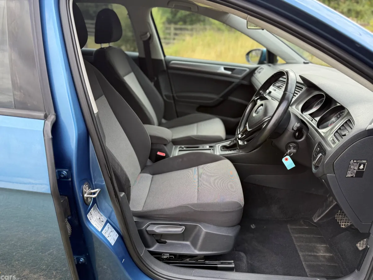 Volkswagen Golf Hatchback, Petrol, 2015, Blue