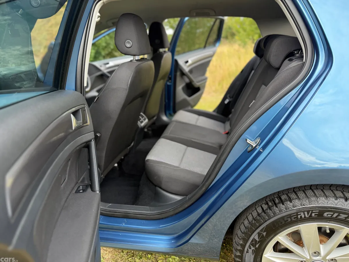 Volkswagen Golf Hatchback, Petrol, 2015, Blue
