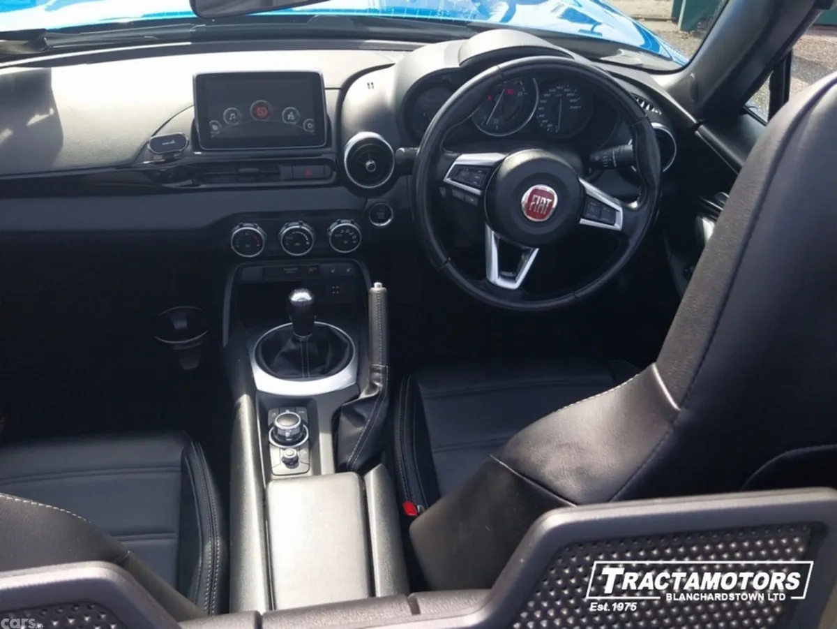 Fiat 124 Spider Convertible, Petrol, 2017, Blue
