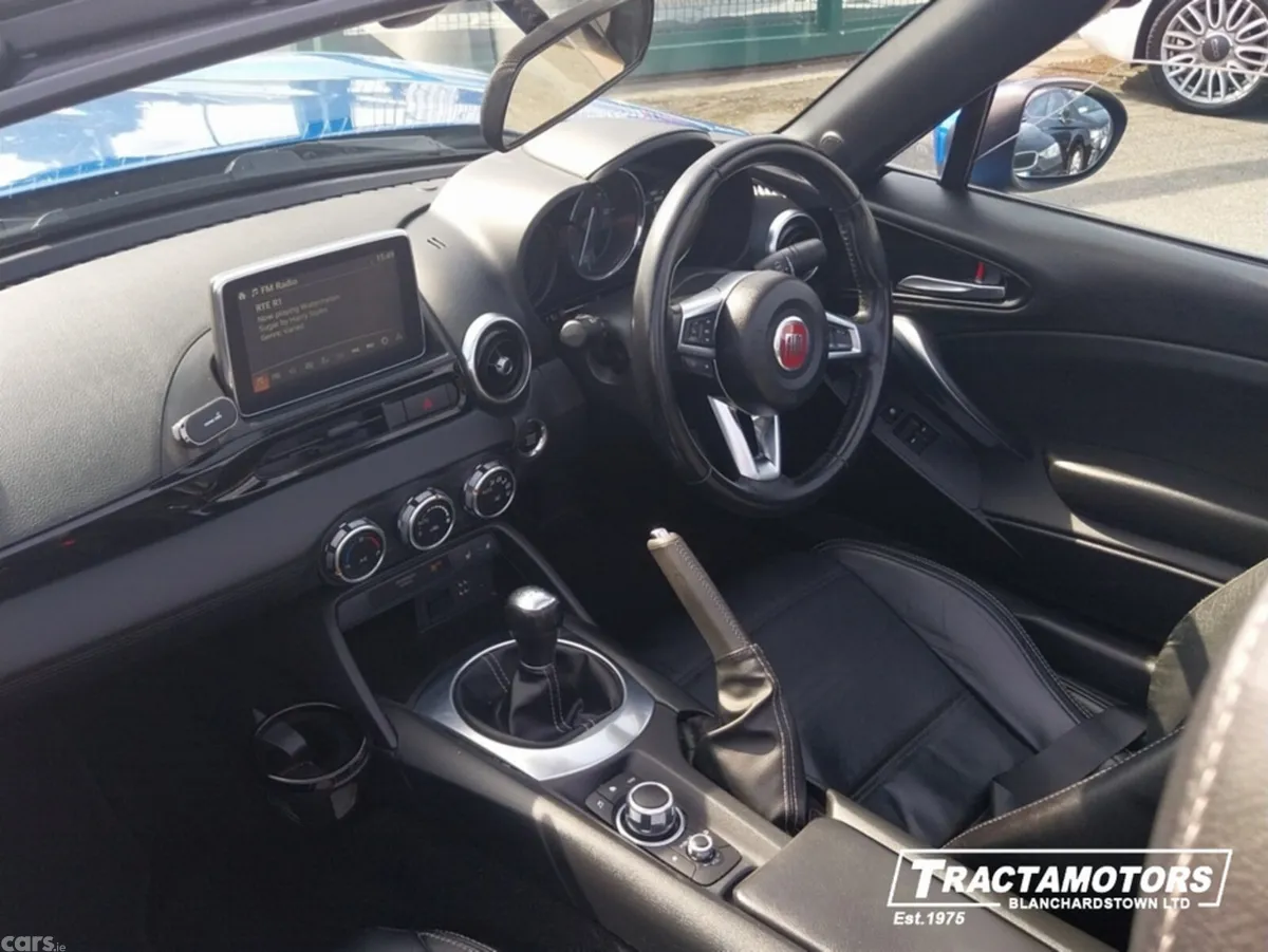 Fiat 124 Spider Convertible, Petrol, 2017, Blue