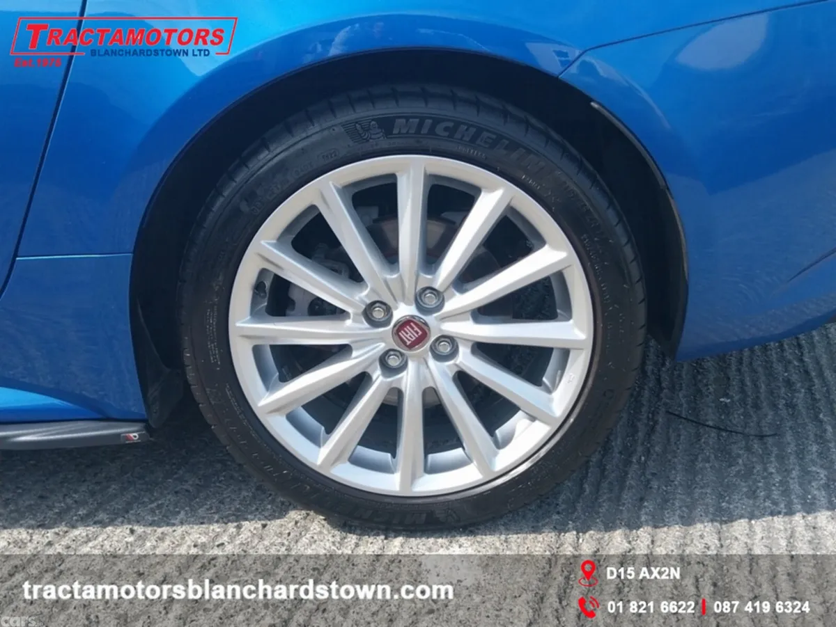 Fiat 124 Spider Convertible, Petrol, 2017, Blue