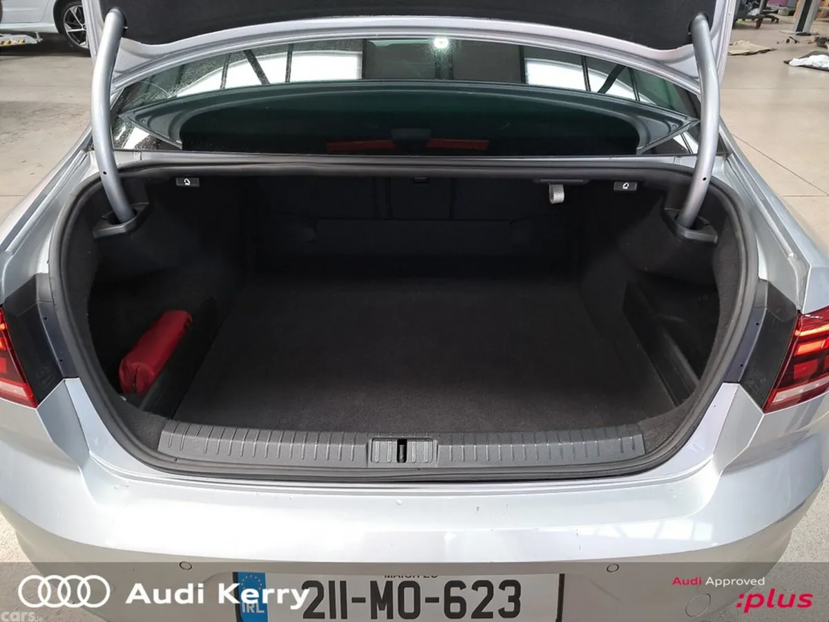 Volkswagen Passat Saloon, Diesel, 2021, Grey