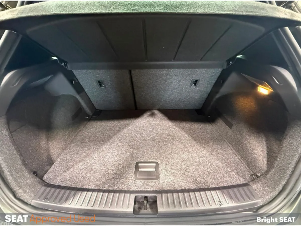 SEAT Arona Hatchback, Petrol, 2023, Green