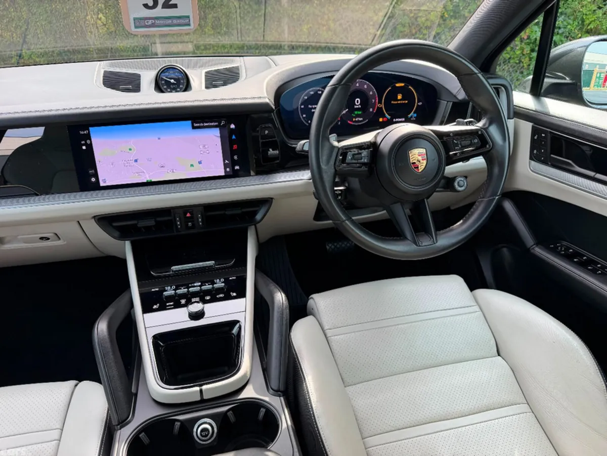 Porsche Cayenne Estate, Petrol Plug-in Hybrid, 2024, Grey
