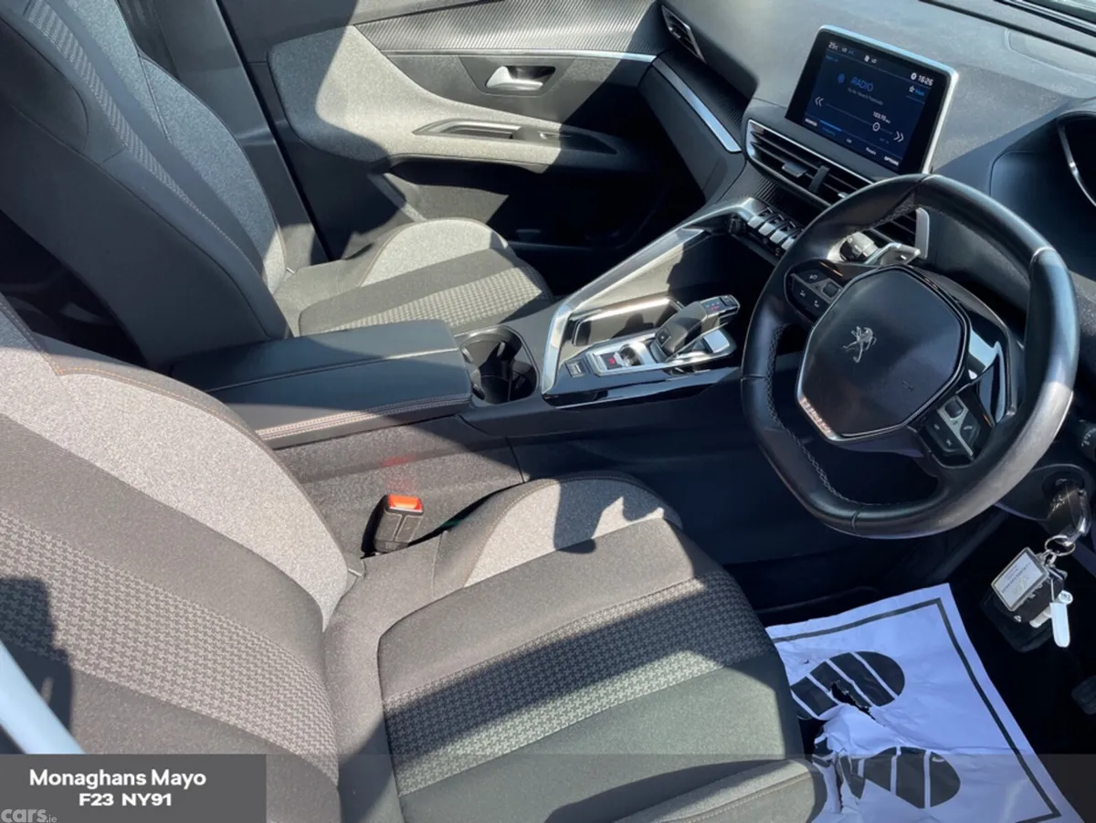 Peugeot 3008 MPV, Diesel, 2019, Black