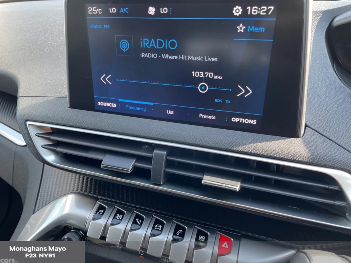 Peugeot 3008 MPV, Diesel, 2019, Black