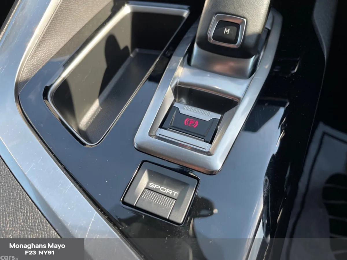Peugeot 3008 MPV, Diesel, 2019, Black