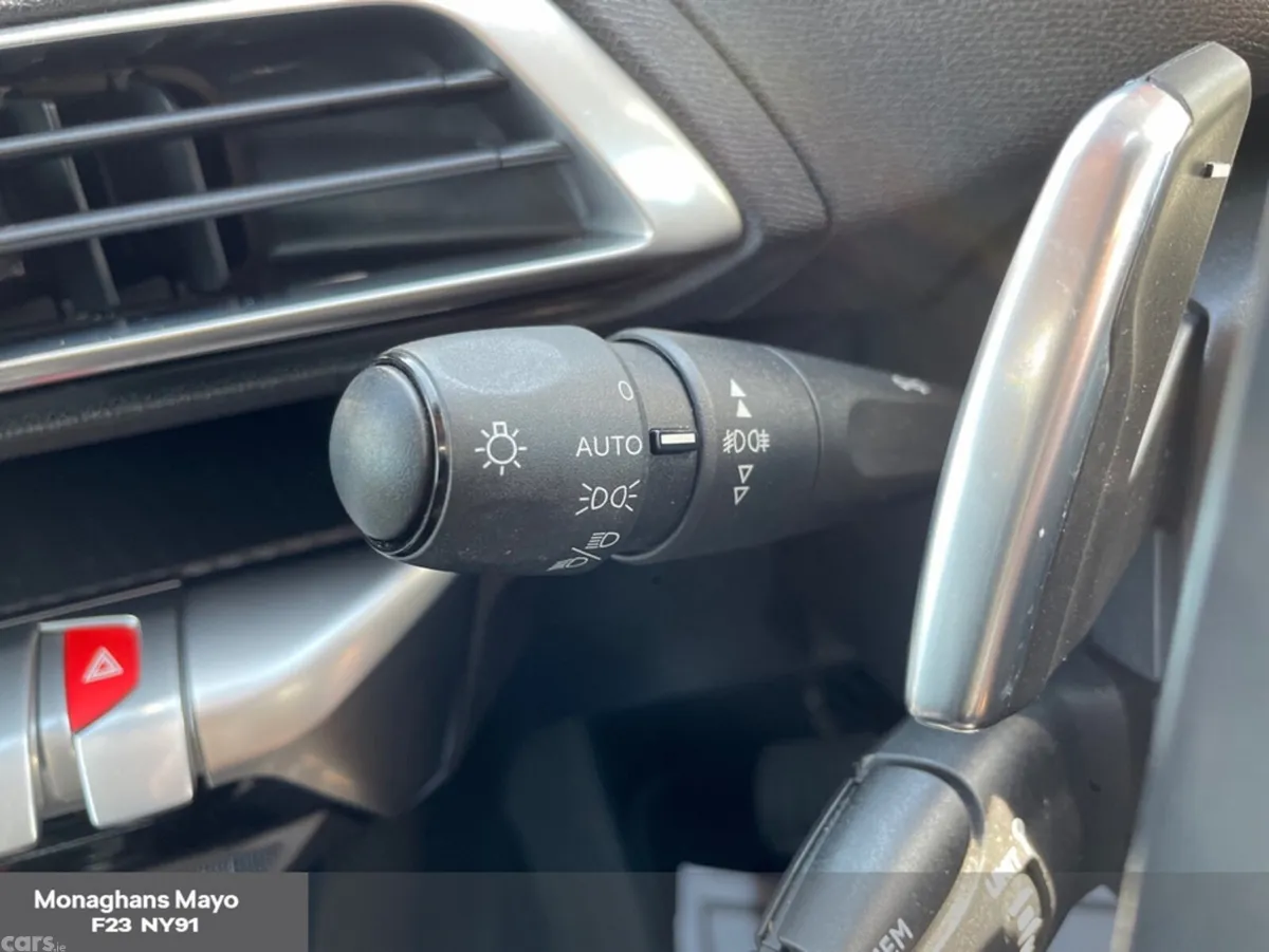 Peugeot 3008 MPV, Diesel, 2019, Black