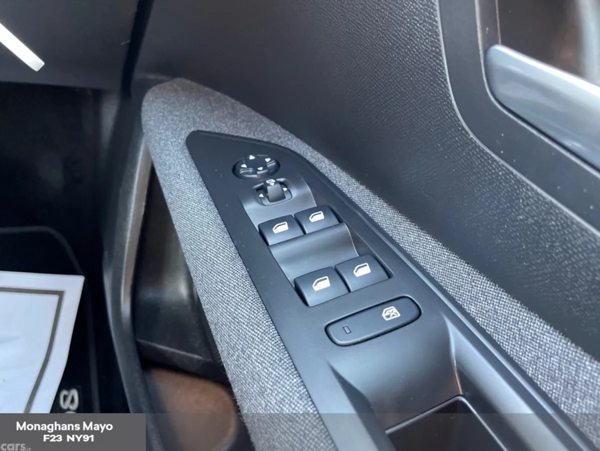 Peugeot 3008 MPV, Diesel, 2019, Black