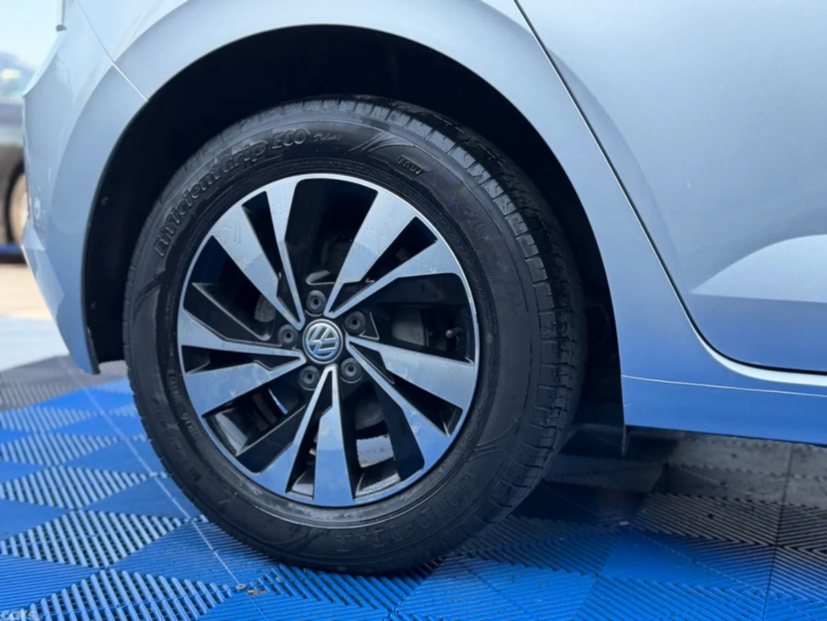 Volkswagen Polo Hatchback, Petrol, 2018, Silver