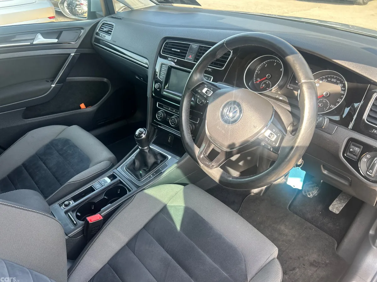 Volkswagen Golf Estate, Diesel, 2016, Silver