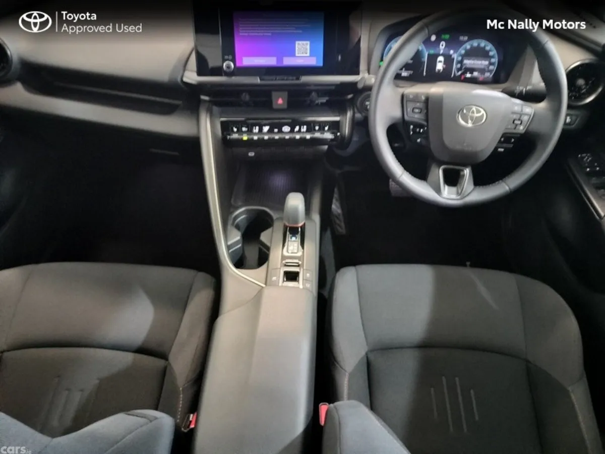 Toyota C-HR SUV, Petrol Hybrid, 2025, Silver