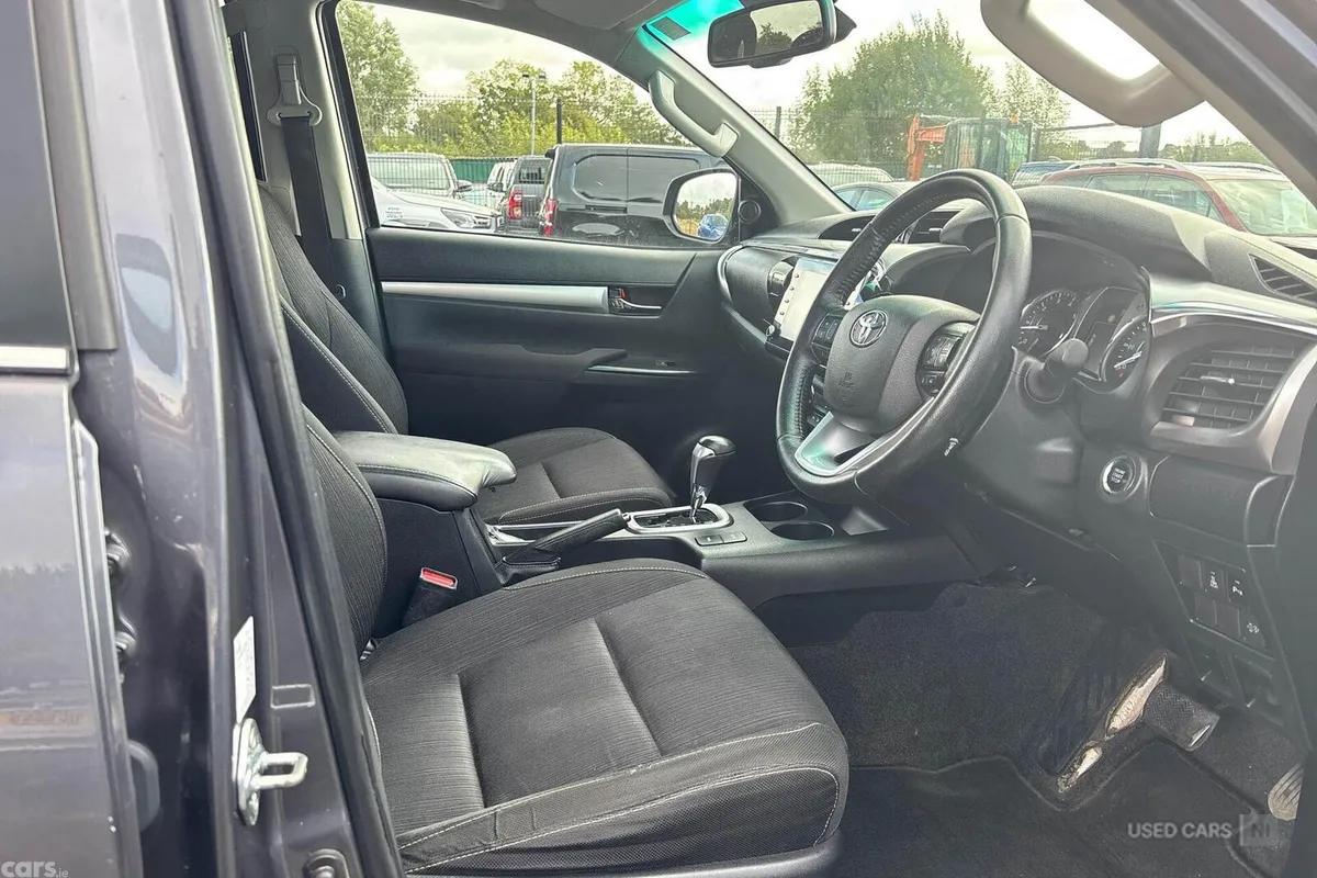 Toyota Hilux Pick Up, Diesel, 2022, Grey