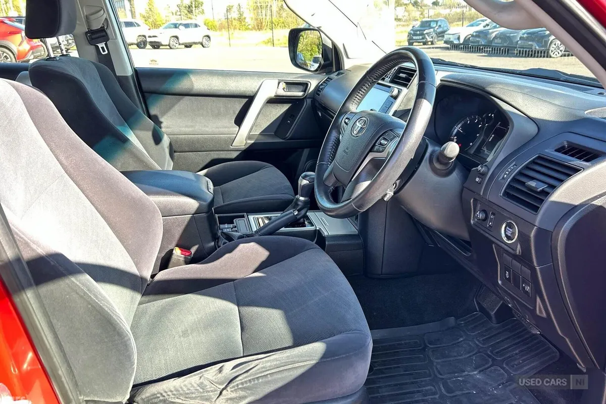 Toyota Land Cruiser , Diesel, 2019, Red