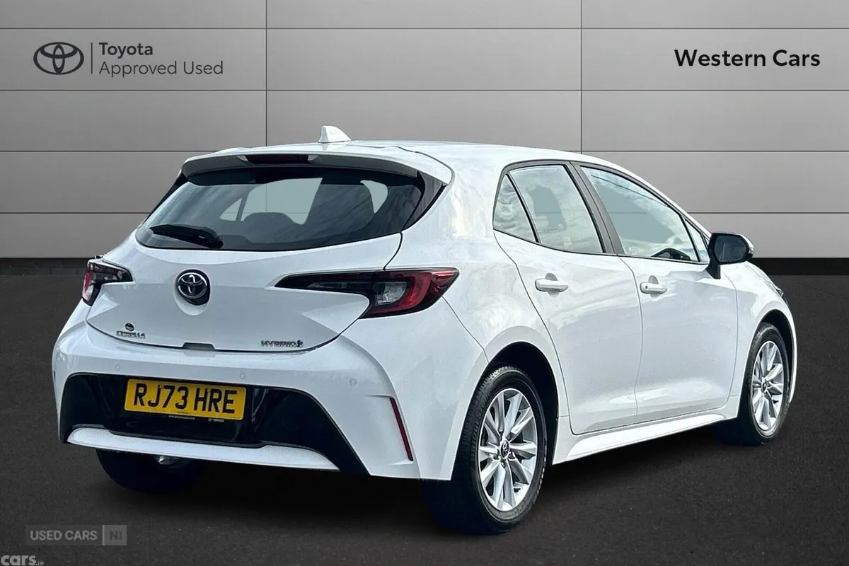 Toyota Corolla Hatchback, Petrol Hybrid, 2023, White