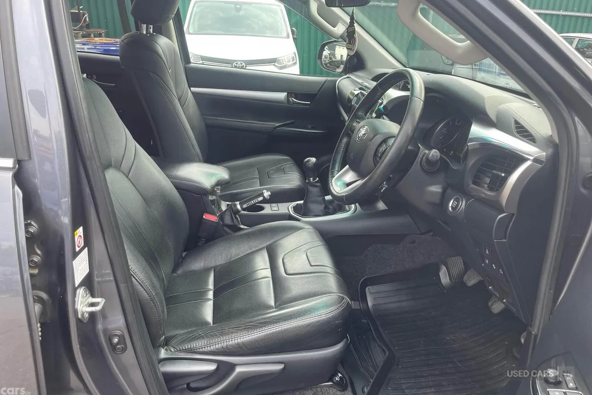 Toyota Hilux , Diesel, 2019, Grey
