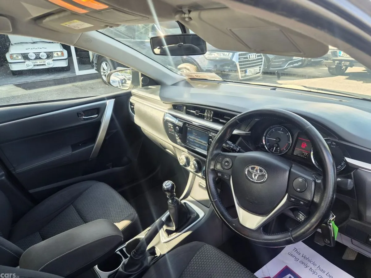 Toyota Corolla Saloon, Diesel, 2017, Brown