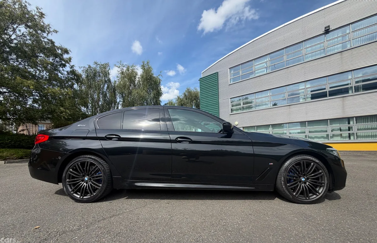 BMW 5-Series Saloon, Petrol Plug-in Hybrid, 2018, Black