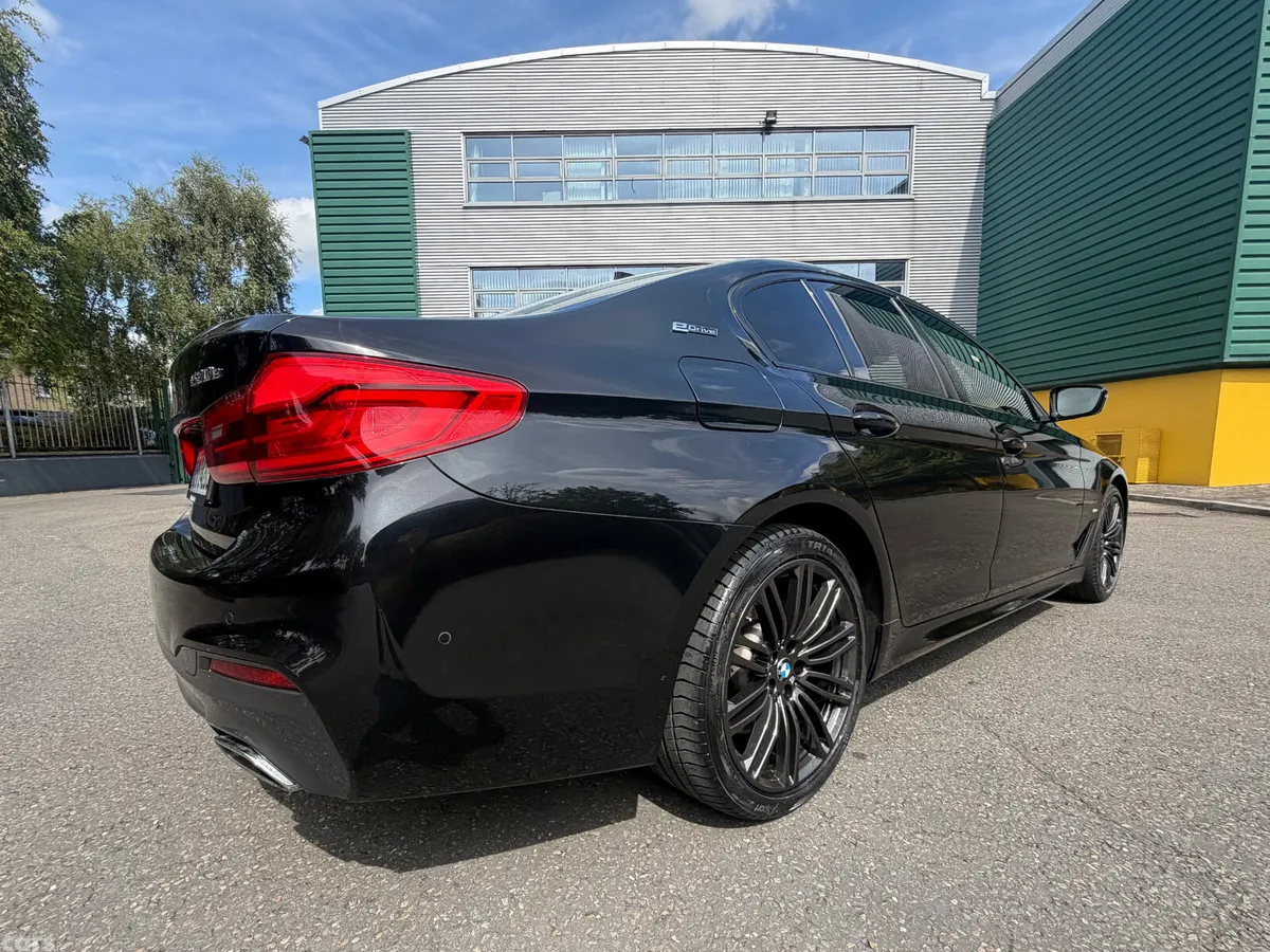 BMW 5-Series Saloon, Petrol Plug-in Hybrid, 2018, Black