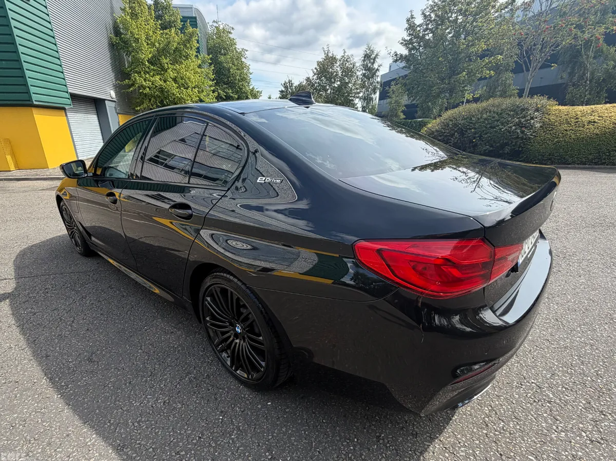 BMW 5-Series Saloon, Petrol Plug-in Hybrid, 2018, Black