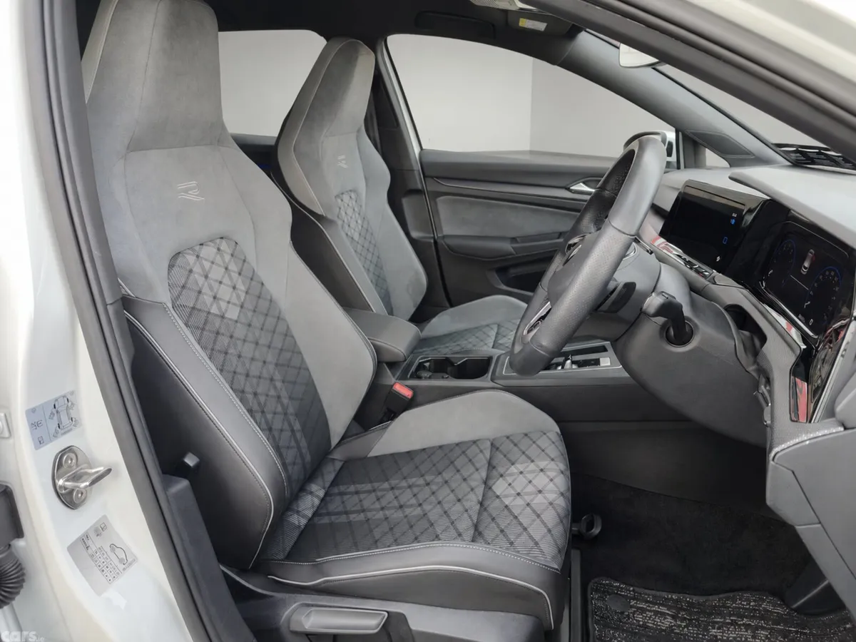 Volkswagen Golf Hatchback, Petrol, 2021, White