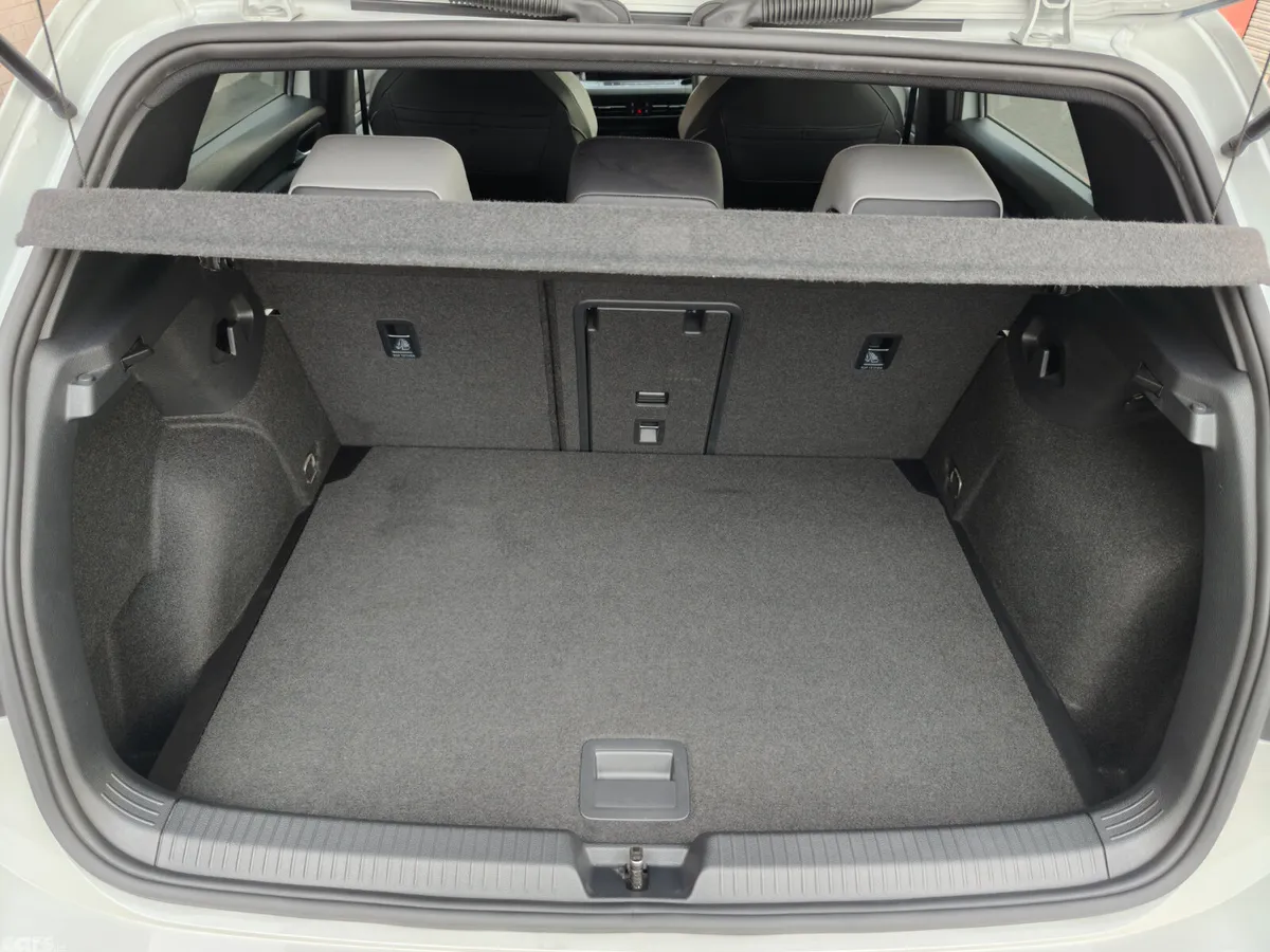 Volkswagen Golf Hatchback, Petrol, 2021, White