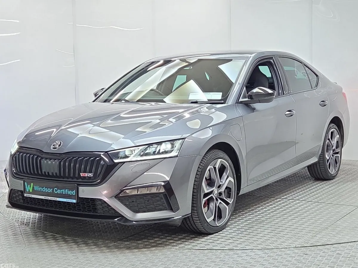 Skoda Octavia Saloon, Petrol Plug-in Hybrid, 2023, Grey