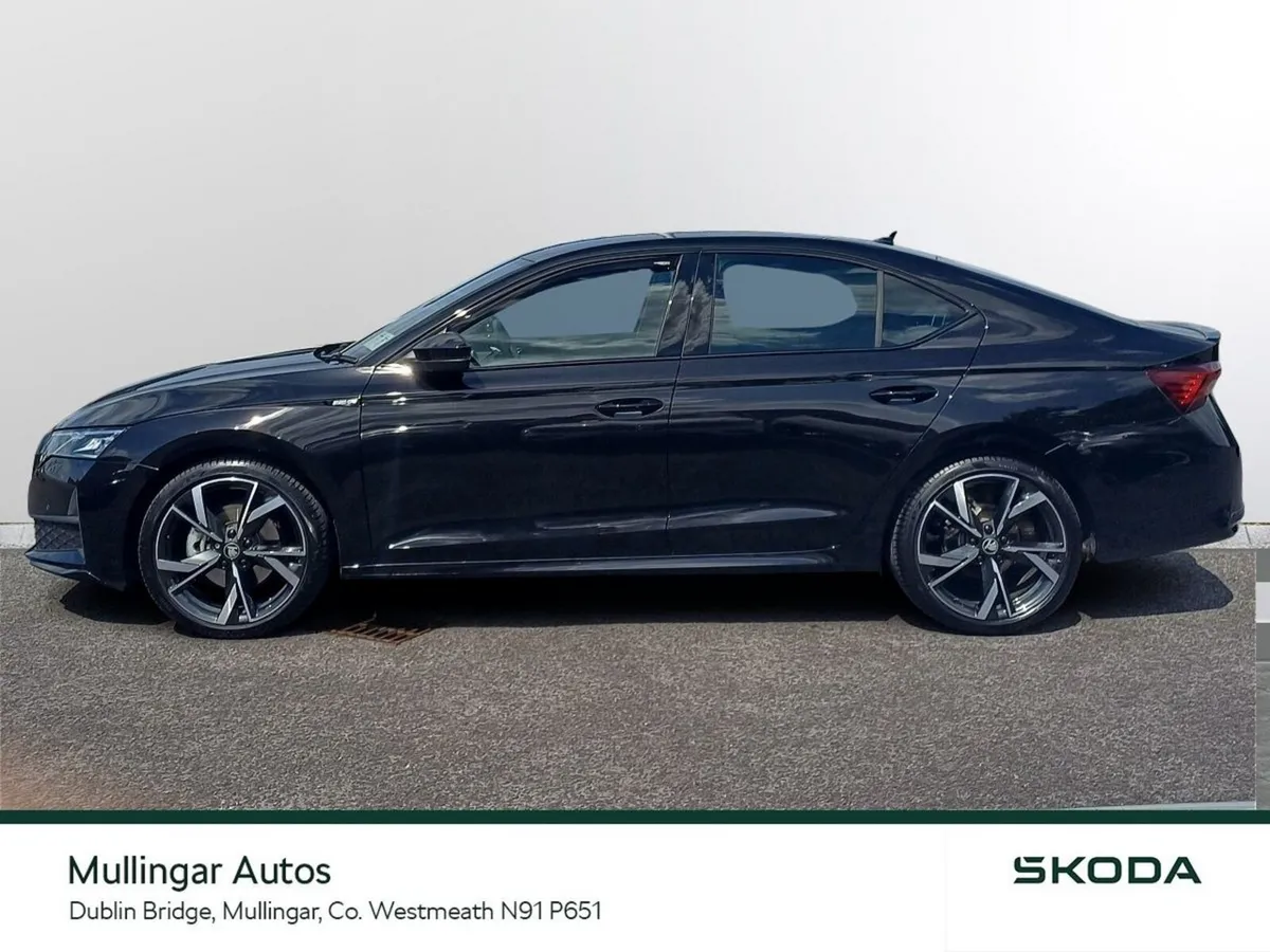 Skoda Octavia Saloon, Diesel, 2026, Black