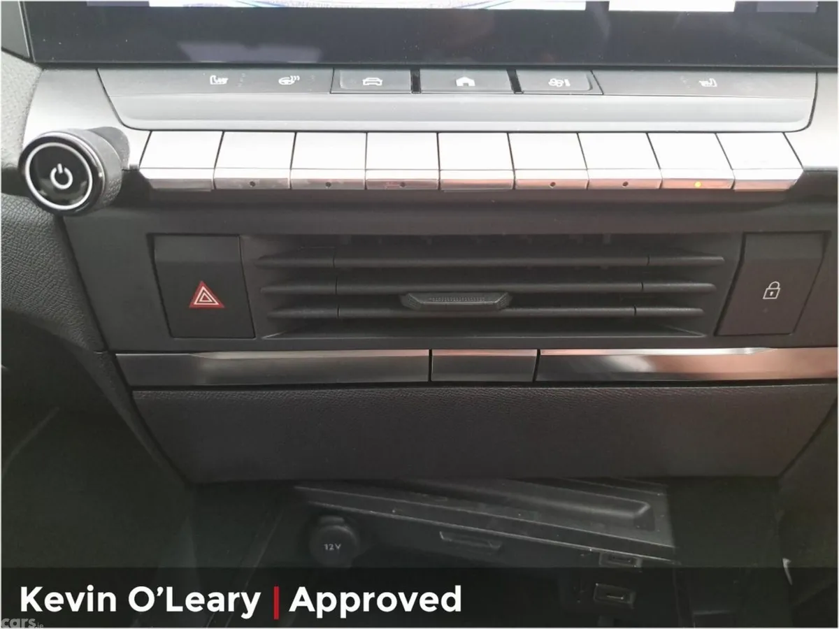 Opel Astra Hatchback, Petrol, 2025, Grey