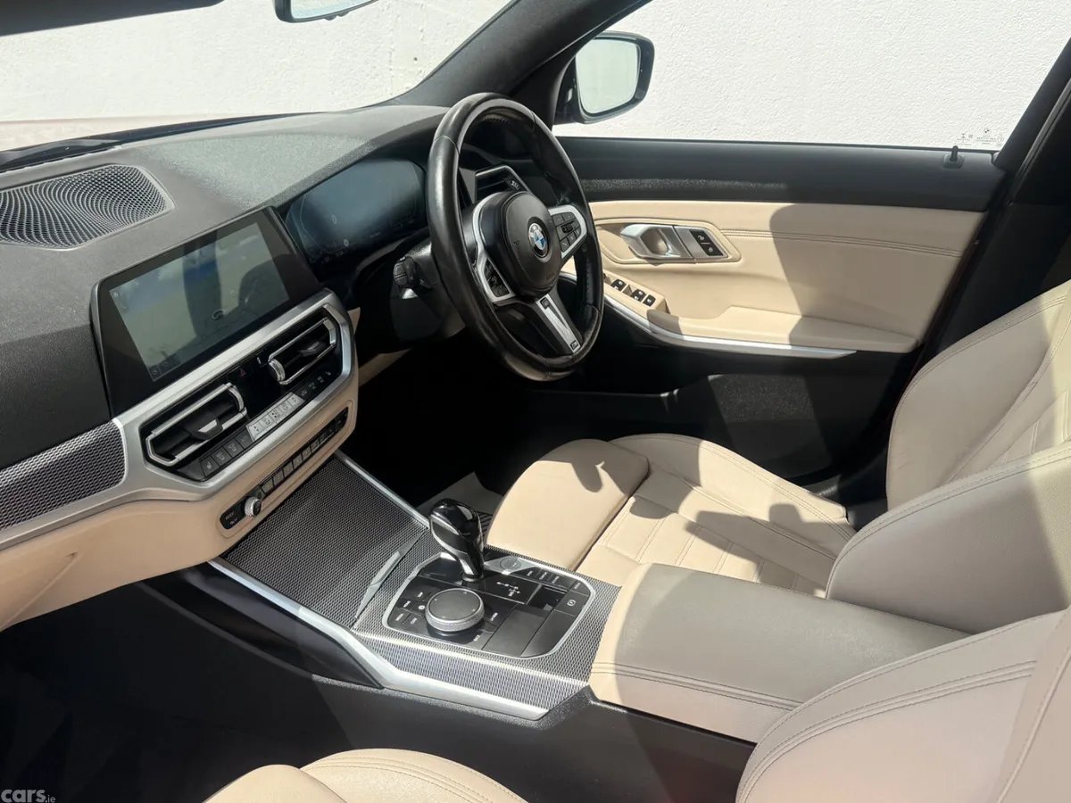 BMW 3-Series Saloon, Diesel Hybrid, 2022, Orange