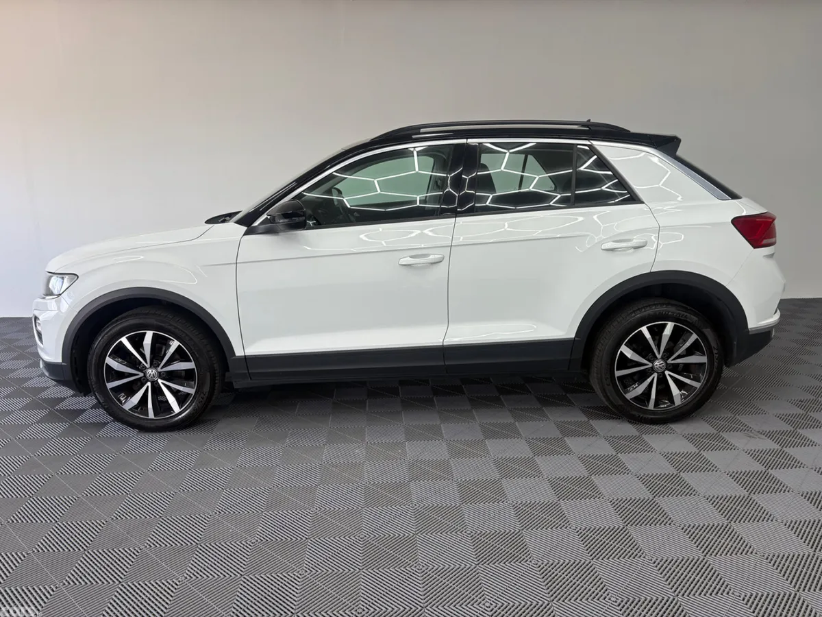 Volkswagen T-Roc SUV, Petrol, 2019, White