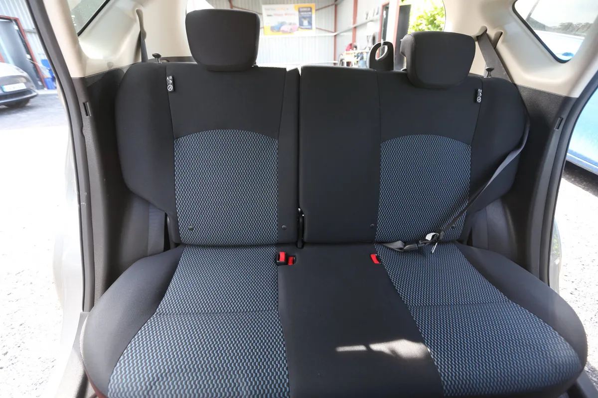 Nissan Note Hatchback, Petrol, 2013, Grey